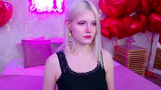 Snapshot of NellieLoyns chatting on 6, 2, 2026 NellieLoyns online show from 6, 2, 2026