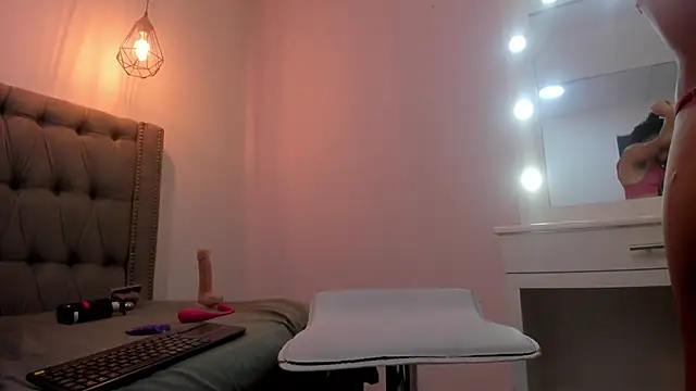 GysellHanson online show from 24, 1, 2025