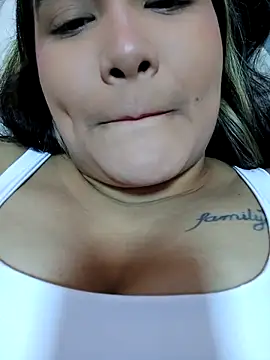 MiaLaurents online show from 7, 1, 2025