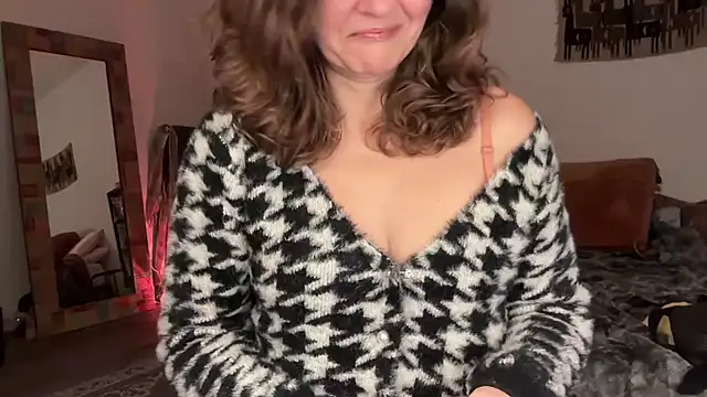 leahsparkles online show from 18, 12, 2025