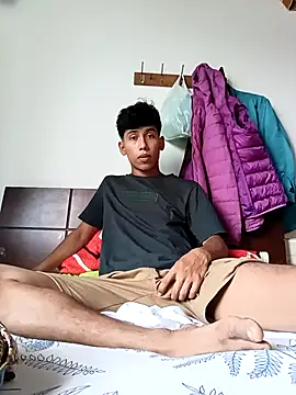 Snapshot of Andres123cv chatting on 23, 11, 2025 Andres123cv online show from 23, 11, 2025