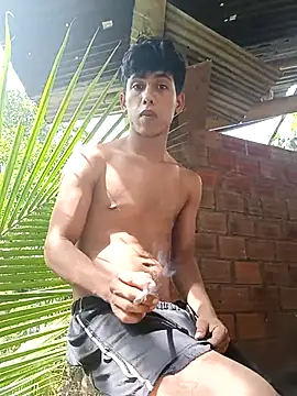 Snapshot of Andres123cv chatting on 5, 12, 2025 Andres123cv online show from 5, 12, 2025