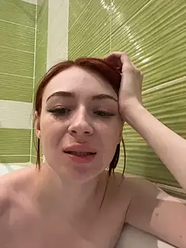 Snapshot of Cuteroxyfoxy chatting on 14, 2, 2025 Cuteroxyfoxy online show from 14, 2, 2025