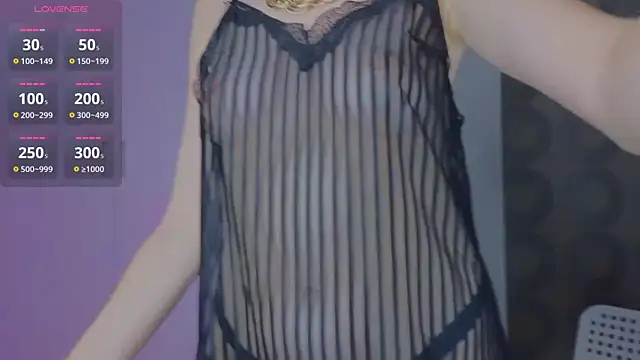 Snapshot of Cuteroxyfoxy chatting on 2, 7, 2026 Cuteroxyfoxy online show from 2, 7, 2026