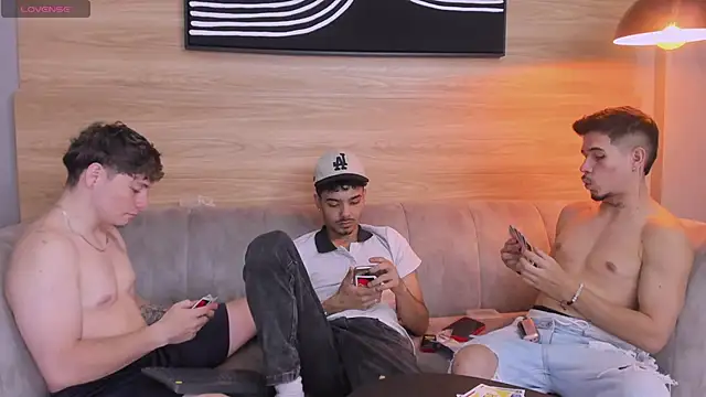 Snapshot of hell_twink chatting on 27, 9, 2025 hell twink online show from 27, 9, 2025