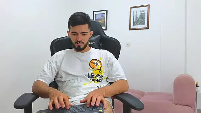 Massimoo 07 online show from 1, 2, 2025