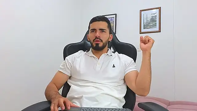 Massimoo 07 online show from 7, 2, 2025