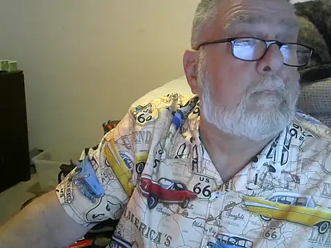 Snapshot of viejo_oso chatting on 12, 10, 2025 viejo oso online show from 12, 10, 2025