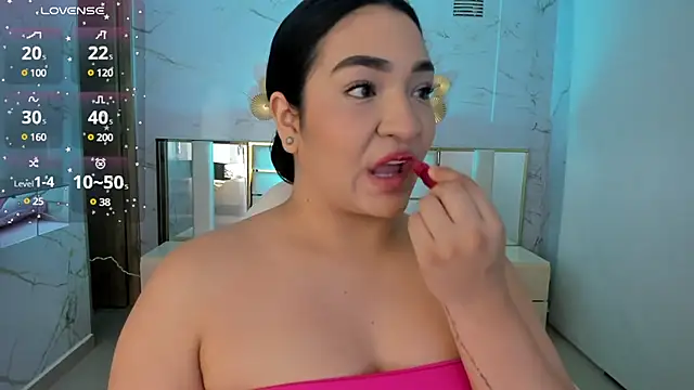 stefany duque1  online show from 9, 3, 2025