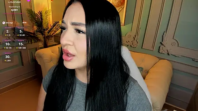 stefany duque1  online show from 23, 12, 2025