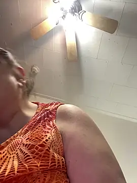 Snapshot of Luciouslouise72@xh chatting on 7, 1, 2026 Luciouslouise72xh online show from 7, 1, 2026