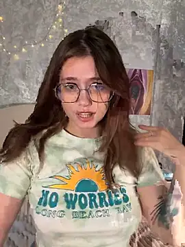 Snapshot of Sabrina_shells chatting on 11, 9, 2025 Sabrina shells online show from 11, 9, 2025