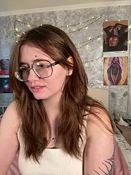 Snapshot of Sabrina_shells chatting on 14, 11, 2025 Sabrina shells online show from 14, 11, 2025