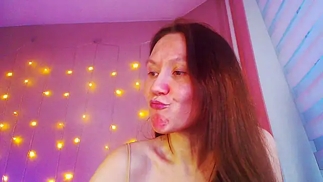 Snapshot of MelanyOx chatting on 3, 1, 2025 MelanyOx online show from 3, 1, 2025