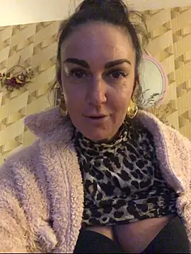 BELLAMORGANE1 online show from 29, 11, 2025