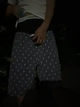 Snapshot of miichannnnn chatting on 7, 10, 2025 miichannnnn online show from 7, 10, 2025