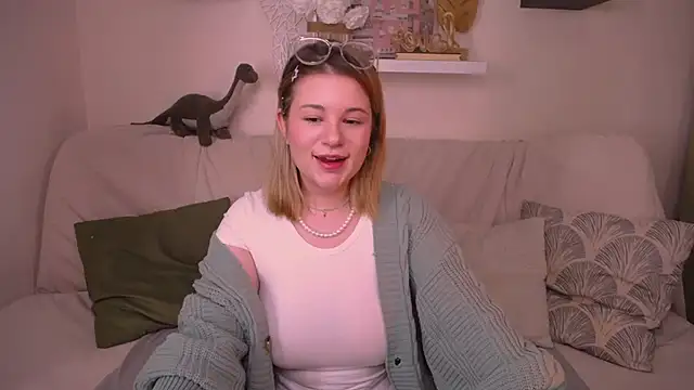 Snapshot of TessPleasure chatting on 22, 1, 2025 TessPleasure online show from 22, 1, 2025