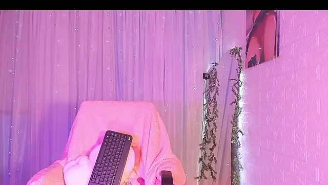 Snapshot of NattSumi chatting on 3, 1, 2025 NattSumi online show from 3, 1, 2025