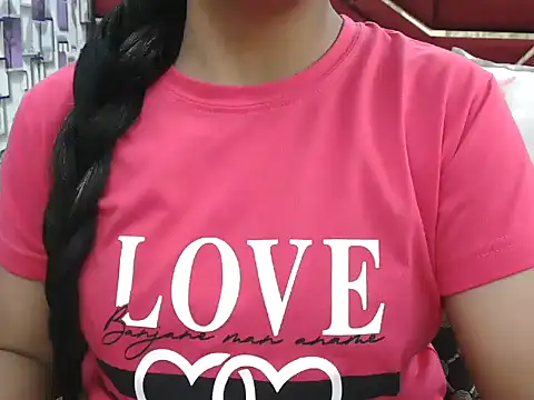 Snapshot of Somiya87 chatting on 12, 11, 2025 Somiya87 online show from 12, 11, 2025