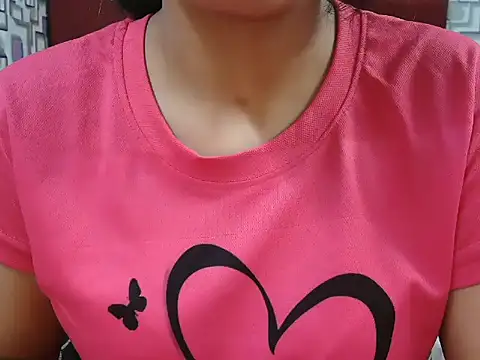 Snapshot of Somiya87 chatting on 26, 11, 2025 Somiya87 online show from 26, 11, 2025