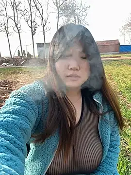 Snapshot of Happyou2 chatting on 5, 3, 2025 Happyou2 online show from 5, 3, 2025