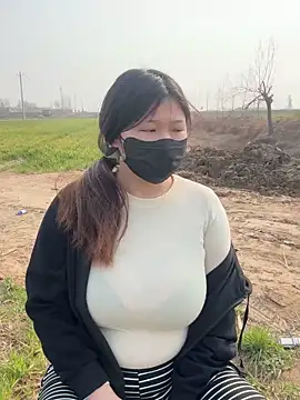 Snapshot of Happyou2 chatting on 9, 3, 2025 Happyou2 online show from 9, 3, 2025