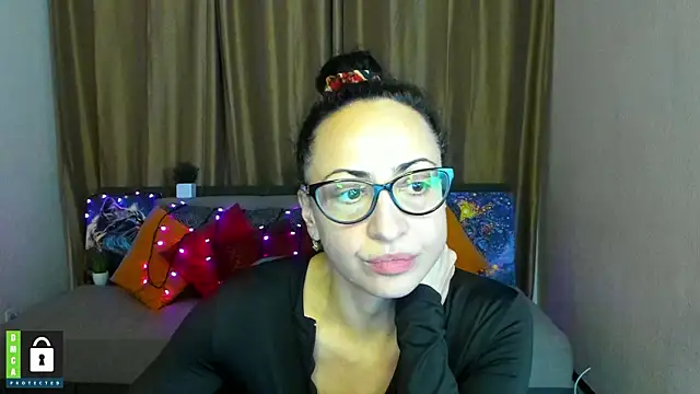 Arianasweety23 online show from 23, 1, 2025