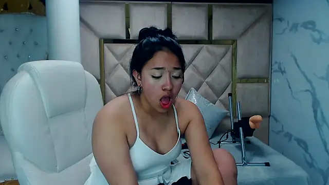 IsabellRodriguez18 online show from 1, 3, 2025