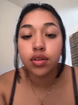 IsabellRodriguez18 online show from 12, 11, 2025