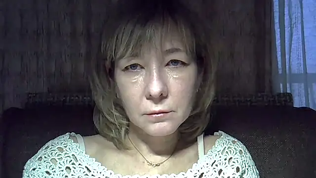 Snapshot of EllaJohnsonX chatting on 3, 1, 2025 EllaJohnsonX online show from 3, 1, 2025