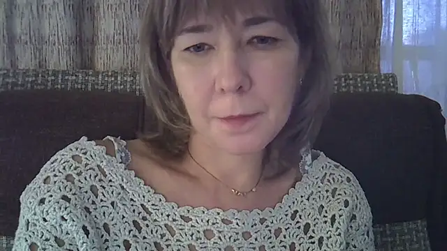 Snapshot of EllaJohnsonX chatting on 5, 1, 2025 EllaJohnsonX online show from 5, 1, 2025