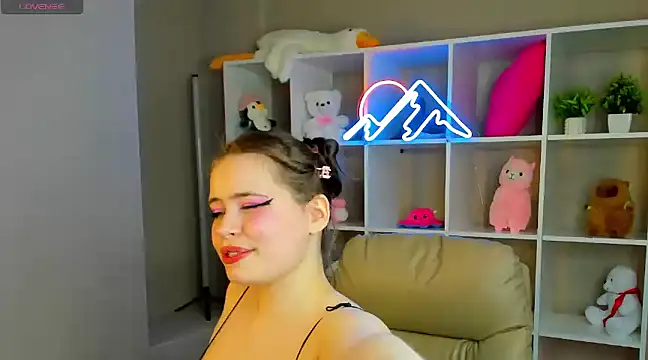 EricaElliott online show from 17, 2, 2025