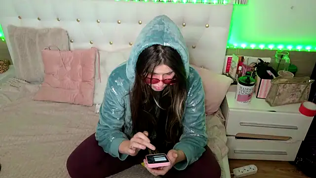 Snapshot of StellaFrost chatting on 5, 10, 2025 StellaFrost online show from 5, 10, 2025