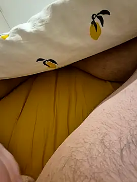 Snapshot of Maxoux02 chatting on 24, 10, 2025 Maxoux02 online show from 24, 10, 2025