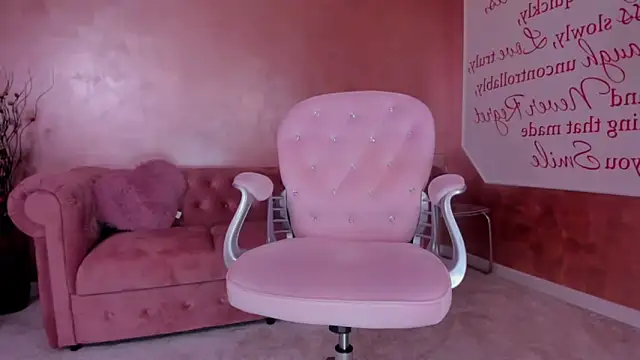 Snapshot of evanew_ chatting on 14, 2, 2025 evanew online show from 14, 2, 2025