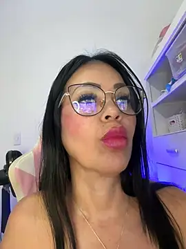 Snapshot of KarolRubi1 chatting on 9, 2, 2025 KarolRubi1 online show from 9, 2, 2025