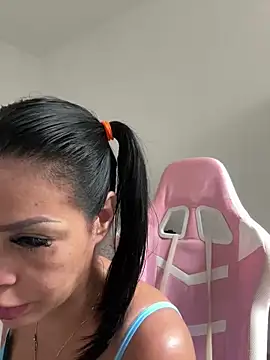 Snapshot of KarolRubi1 chatting on 8, 3, 2025 KarolRubi1 online show from 8, 3, 2025