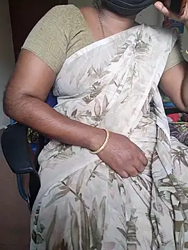 Snapshot of Tamil_roja69 chatting on 12, 10, 2025 Tamil roja69 online show from 12, 10, 2025