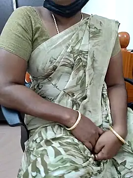 Snapshot of Tamil_roja69 chatting on 28, 11, 2025 Tamil roja69 online show from 28, 11, 2025