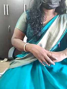 Snapshot of Tamil_roja69 chatting on 2, 12, 2025 Tamil roja69 online show from 2, 12, 2025