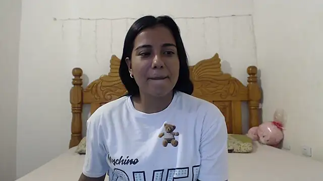 Coral0403 online show from 28, 1, 2025