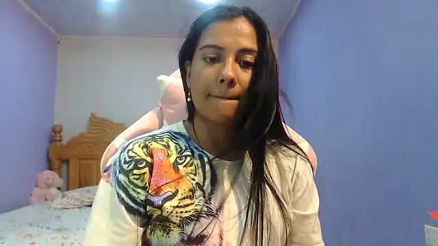 Snapshot of Coral0403 chatting on 12, 9, 2025 Coral0403 online show from 12, 9, 2025