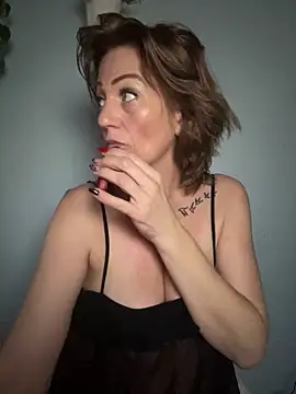 AlessasRoom online show from 10, 10, 2025