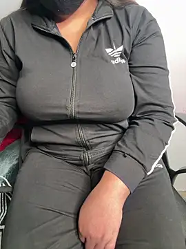 Snapshot of tanvihot2 chatting on 13, 4, 2026 tanvihot2 online show from 13, 4, 2026