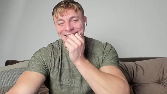 Snapshot of o_r_b_i_t chatting on 28, 12, 2024 o r b i t online show from 28, 12, 2024