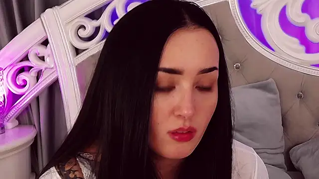 KimKhallifa online show from 27, 1, 2025