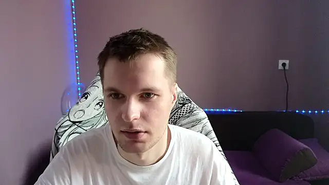 Leonnextdoor online show from 6, 3, 2025