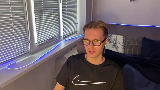 Leonnextdoor online show from 9, 1, 2026