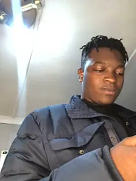 Snapshot of Redfucks333 chatting on 17, 11, 2025 Redfucks333 online show from 17, 11, 2025