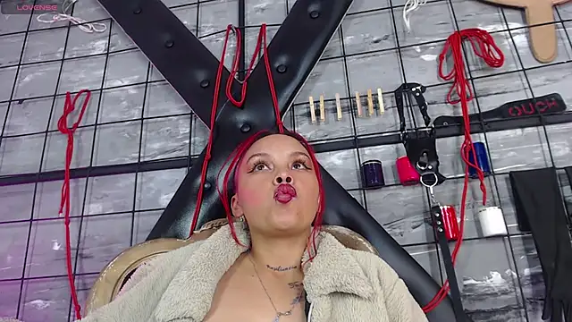 Snapshot of Alana_Roth chatting on 26, 2, 2025 Alana Roth online show from 26, 2, 2025